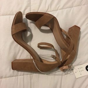 NWT Nude high heel sandals